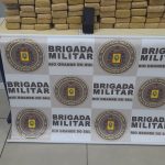 Grande quantidade de drogas foi encontrada dentro de automóvel em abordagem na frente do posto da Polícia Rodoviária Estadual